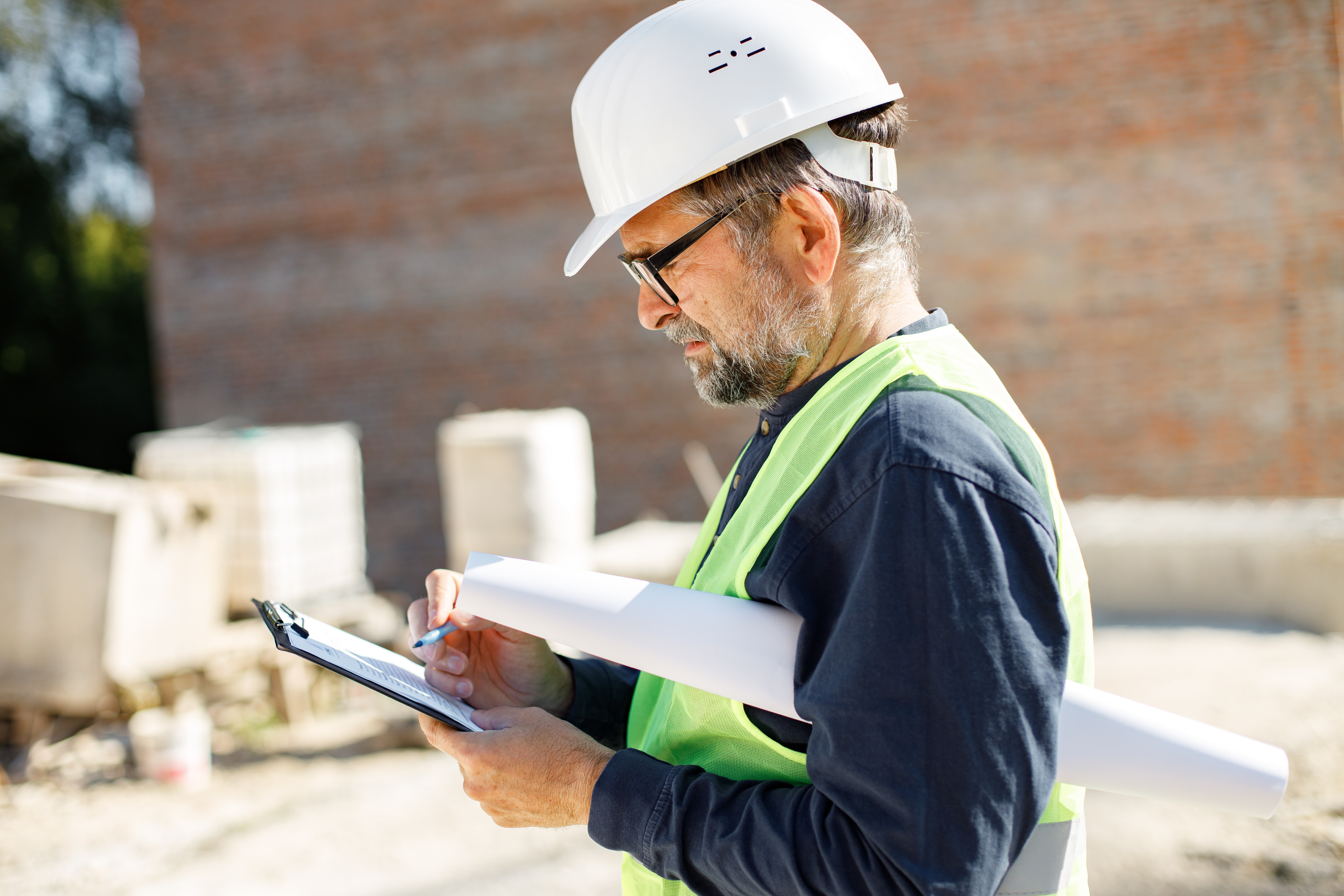 Open Permits, Failed Inspections & Code Violations in Florida: What Property Owners Need to Know